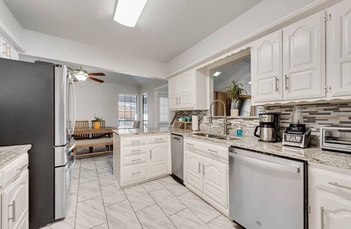 Garland House | Relaxing Retreat w/Pool & Hot Tub Near World Cup