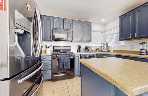 Round Rock House | Relaxing retreat with a private pool, pool spa, washer/dryer, & central AC