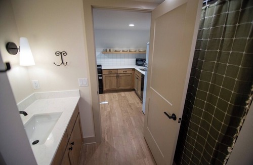 Berwick Cabin | Relaxing River Escape | Pet-Friendly Cozy Cabins | Near Yellow Banks Park