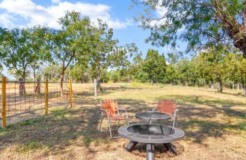 New Braunfels House | Relaxing River Getaway for 5 Unwind and Unplug