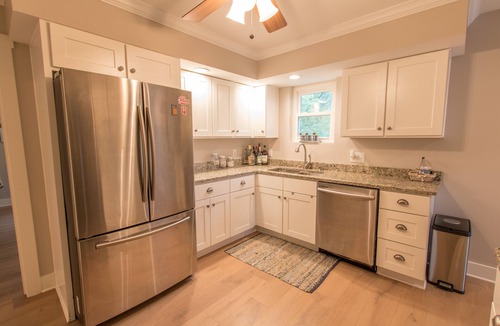 Bridgeport House | Relaxing River House Getaway-Sleeps 10