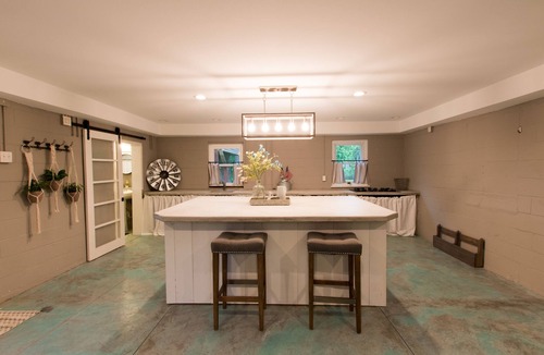 Bridgeport House | Relaxing River House Getaway-Sleeps 10