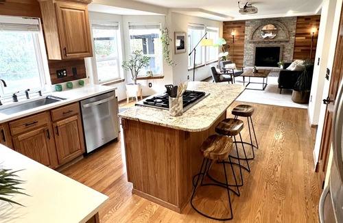 Riverbend House | Relaxing River Retreat