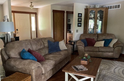 Austin House | Relaxing River Retreat