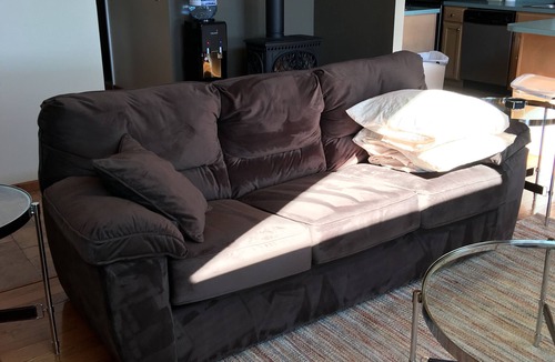 Frontenac House | Relaxing River view home in peaceful neighborhood. Pets considered.