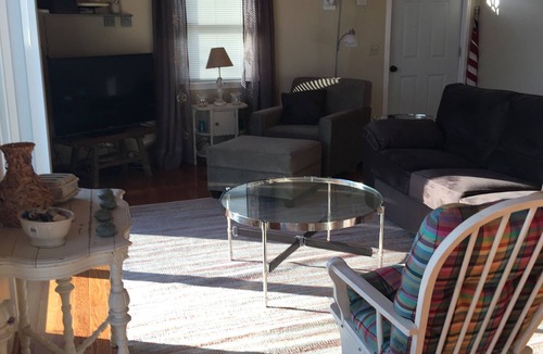 Frontenac House | Relaxing River view home in peaceful neighborhood. Pets considered.