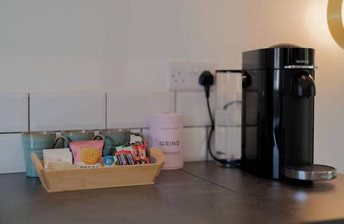 Newbury Cottage | Relaxing Riverfront Cottage with nPrivate Terrace