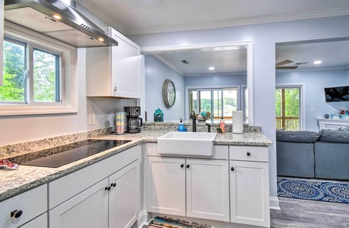 Dutton Cottage | Relaxing Riverfront Cottage w/Boat Dock!