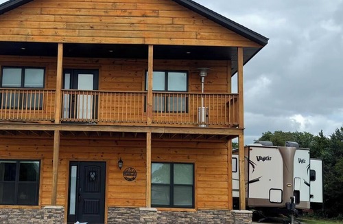 Mcloud House | Relaxing RV on the lake in McLoud