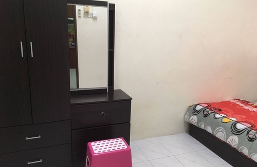 Bayan Lepas House | Relaxing Seaside Bayan Homestay