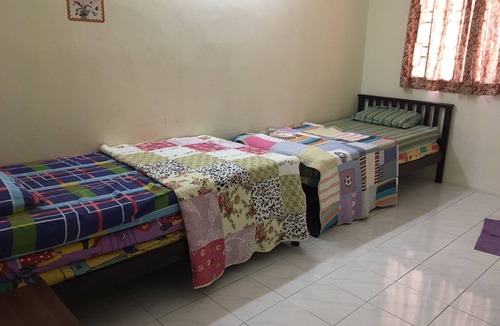 Bayan Lepas House | Relaxing Seaside Bayan Homestay