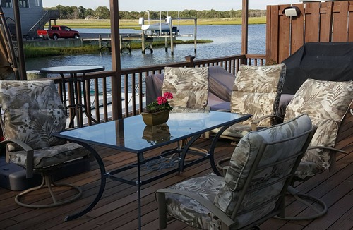 Shirley House | Relaxing Smith Point Beach House on private canal