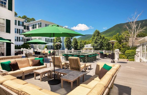Manchester Hotel | Relaxing Spa Getaway with Golf, Hiking & Manchester Village Charm
