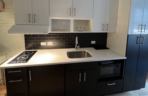 Downtown Hartford Apartment | Relaxing Space Downtown - Parking Included - Next To XL Center