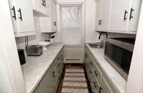 Federal Hill Apartment | Relaxing & Spacious 2BR in Federal Hill