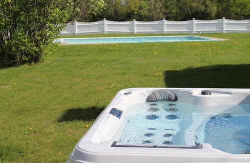 Oxford House | Relaxing, spacious property to get a way from it all!