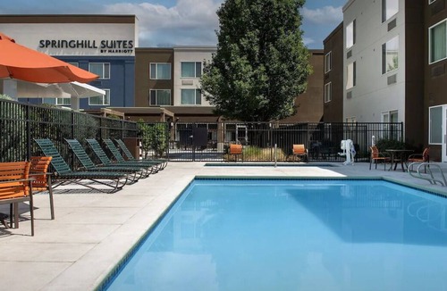 Southeast Boise House | Relaxing Stay! 4 Comfortable Units, Free Breakfast, Pool, Pets Allowed