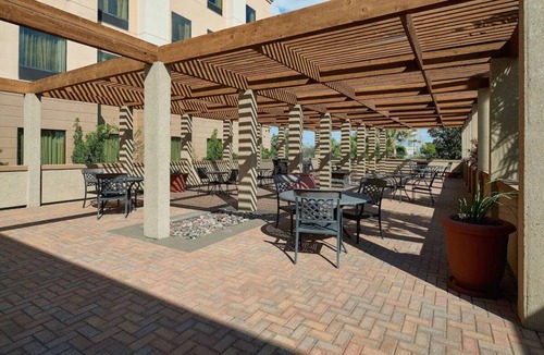 Waco Hotel | Relaxing Stay, Easy Access to I-35! Free Parking & Breakfast | 2 Units, Pool!