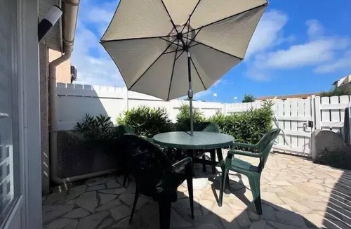 Marseillan Villa | Relaxing stay in a pleasant, ideally located setting