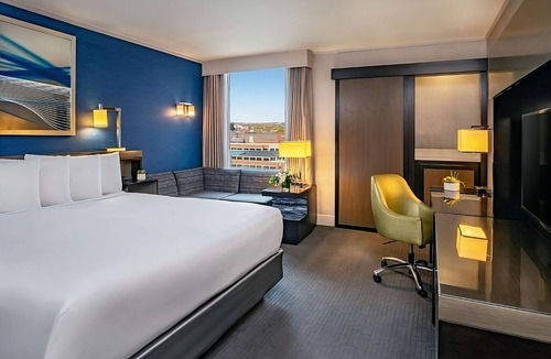 East Cambridge Resort | Relaxing Stay Near Harvard, Indoor Pool, Pet-Friendly Property!