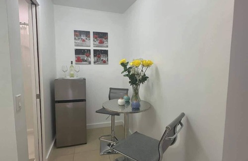 Pembroke Pines Apartment | Relaxing Studio Getaway w/BBQ, Patio & Parking