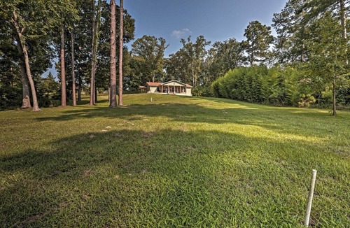Jefferson Cottage | Relaxing Texas Getaway, 1 Mile to Boat Ramp!