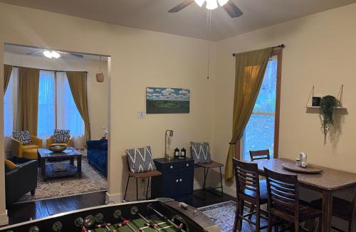 Downtown Dubuque House | Relaxing Townhouse Downtown Dubuque