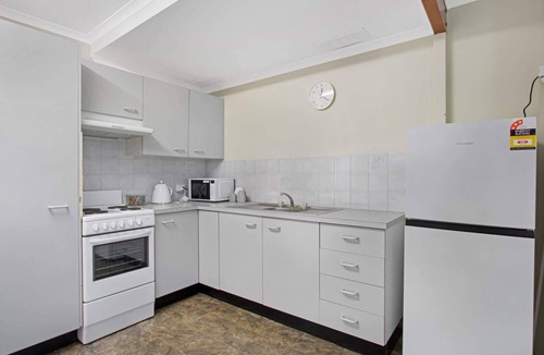 Pialba House | Relaxing Townhouse Steps from the Beach