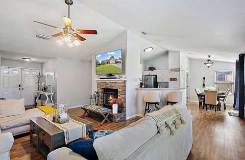 Jacksonville House | Relaxing two bedroom home