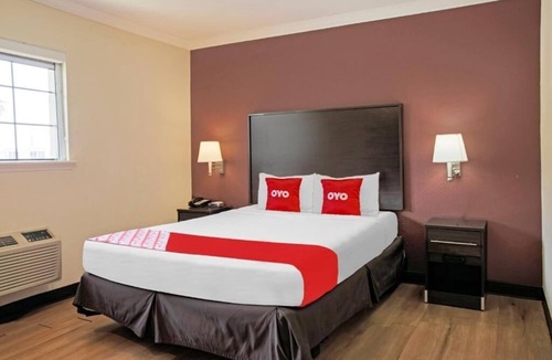McAllen Hotel | Relaxing Unit Near Downtown - Pool, Pet Friendly With Free Parking