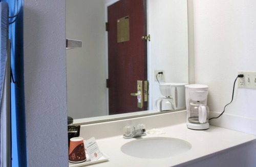 Mount Vernon House | Relaxing Vacation! 2 Great Units Near Riverbend Park, Free Breakfast & Parking