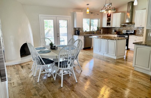 Bellair House | Relaxing Vibes at this 3 bedroom house with Pool