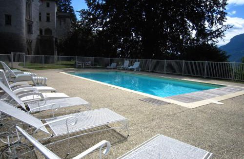 Serrieres-en-Chautagne House | Relaxing villa in Caillan with private pool