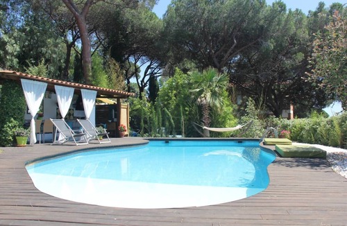 Cabrera de Mar Apartment | Relaxing villa with mountain and sea views