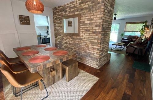 Horse Shoe Villa | Relaxing Waterfront Retreat, renovated modern-rustic, near Asheville -Generac