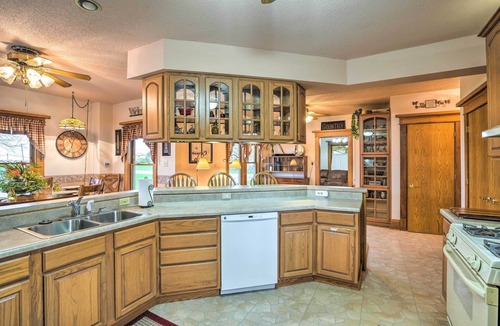 Washburn House | Relaxing Waterloo Retreat w/Orchard View!
