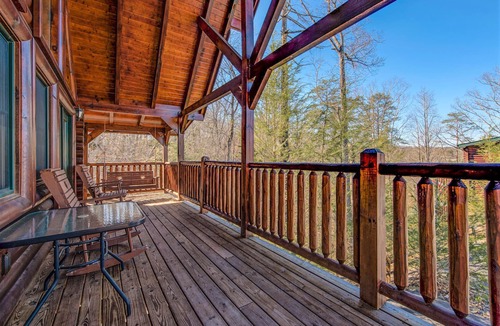 Hemlock Hills Cabin | Relaxing Wooded Views with a Hot Tub and Pool Table for Ultimate Comfort