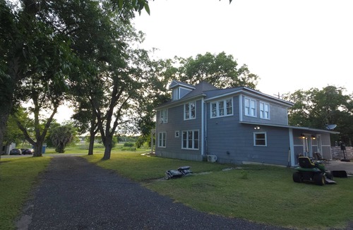 Runge House | RelaxingnSpaciousnQuietnRural with AC in tranquil Runge