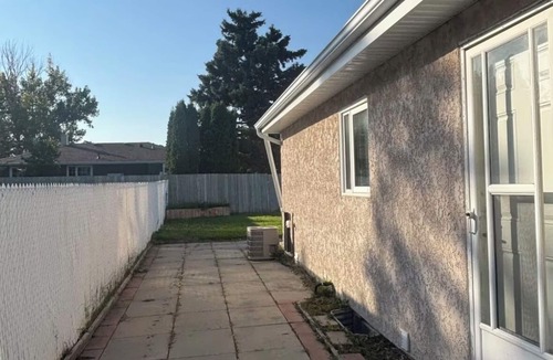Winnipeg House | RelaxInn Home