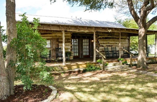 Round Top Cabin | Relive History In This 1850's Dog Trot Log Cabin With Modern Amenities (B)