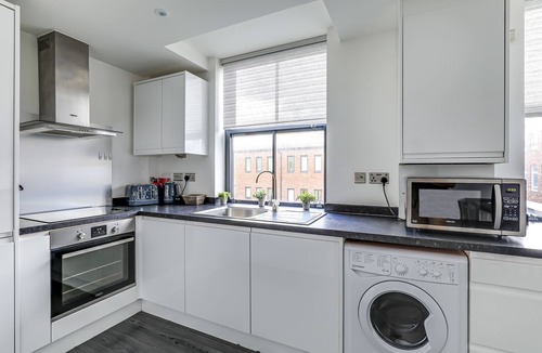 Canterbury Apartment | Relocators | Contractors - Exceptional Spacious Apartment