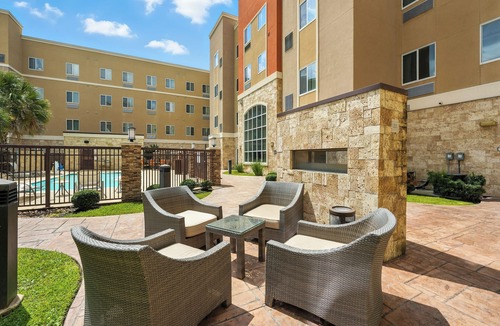 Chinatown Apartment | Relux at Westchase