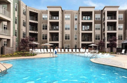 Charlotte Condo | Reluxme| SouthPark 1BR Condo w/Prm Amenities