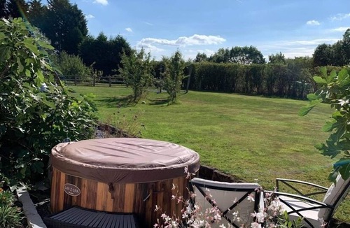 Thornton-le-Moors Cottage | Remarkable 1-Bed Cottage in CHESTER