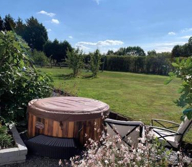 Thornton-le-Moors House | Remarkable 1-Bed Cottage in CHESTER