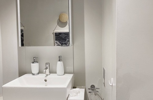 Vincent Square Apartment | Remarkable 1-Bed Studio in London