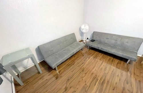 Bellingham Apartment | Remarkable 2-bed Apartment in London