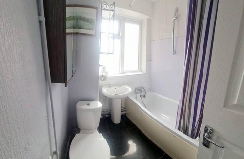 Bellingham Apartment | Remarkable 2-bed Apartment in London