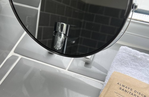 Eccles House | Remarkable 2-Bed House in Rochester