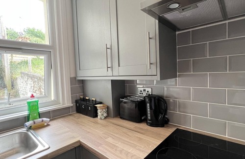 Eccles House | Remarkable 2-bed House in Rochester